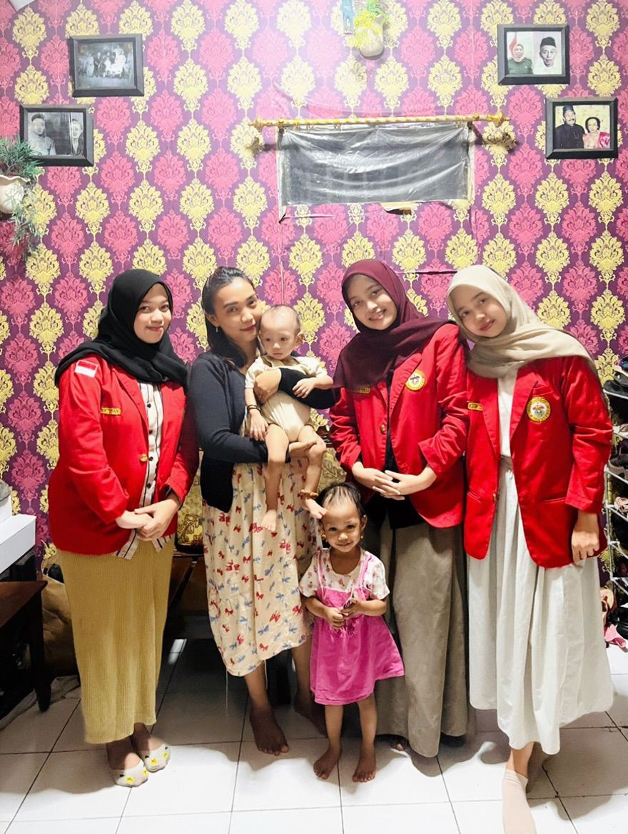 Kunjungan Pertama Pengenalan Ibu dan Anak serta Gambaran Awal Kondisi Kesehatan Anak